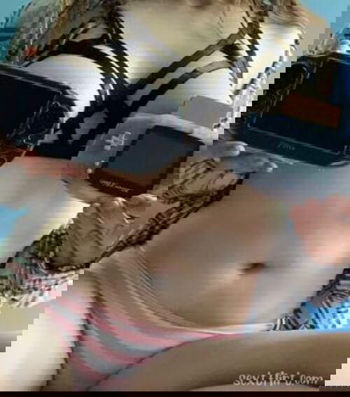 https://sextflirt.com/post/photo/
