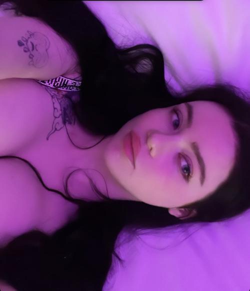 maddy-mare's snapchat photo - boobs, fingering, pussy