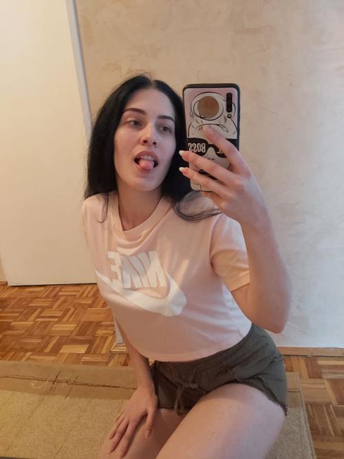 comilay_ari's snapchat photo - boobs, fingering, pussy
