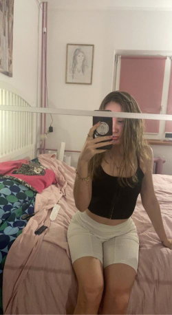 aadriye20's snapchat photo - boobs, horny, dirty, Brunette, Selfie