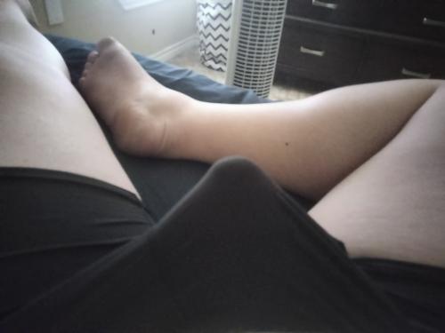 Horny as fuck and want sext and trade nudes and have cyber sex.
