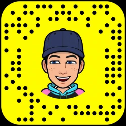 Add me I'm young a bored  add if you want my snap is booty_ranker