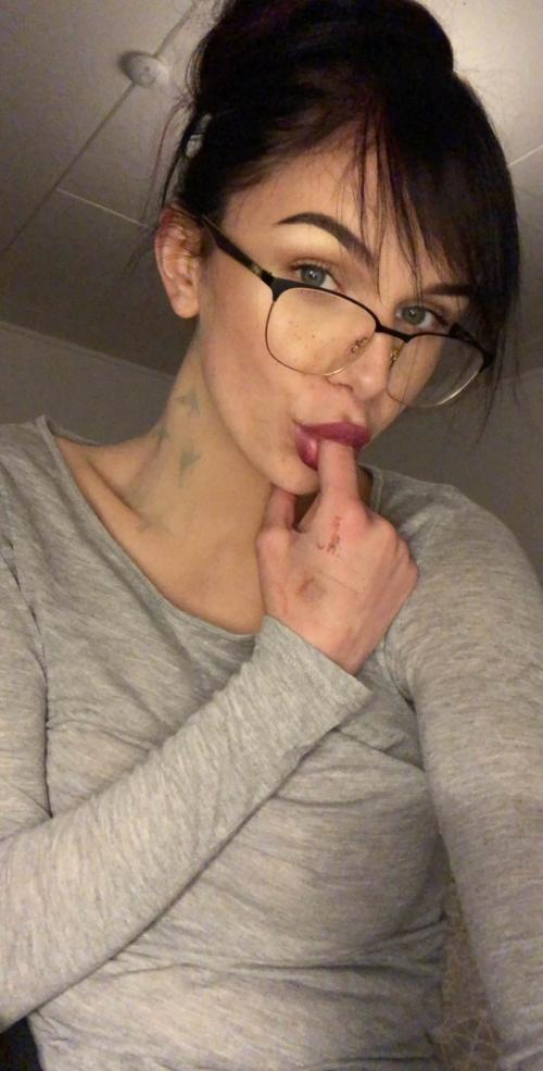 copeyeq's snapchat photo - fingering, sex, horny