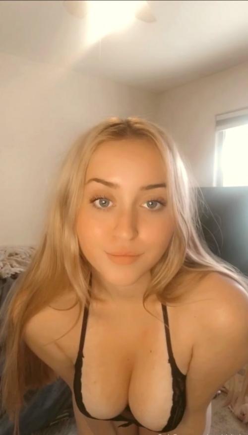 gskxkkg's snapchat photo - horny, anal, babe