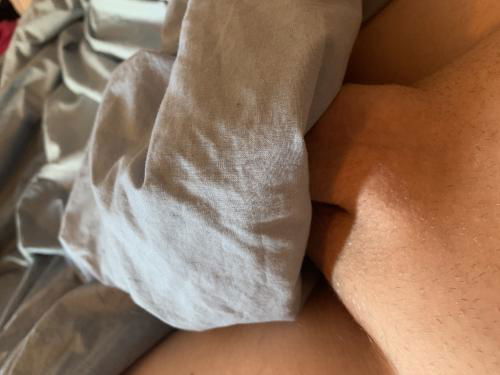 Add my snapchat: yourtoyboy66 and i will get it hard for you
