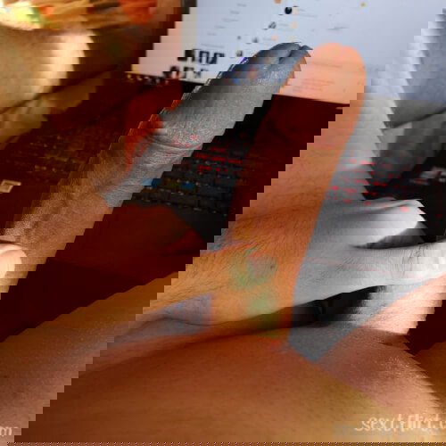 Help me cum, I'm so horny