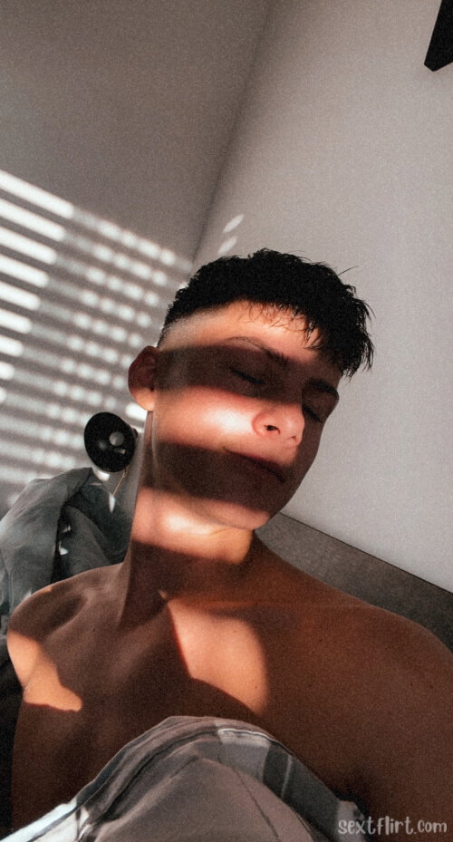 luke0203's snapchat photo - nude, horny, xxx