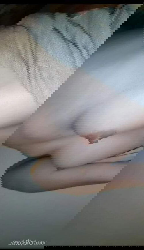 Hi iam available on Sanpchat you can 