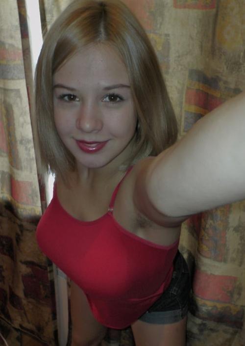 I'm Horny Do you want to see my nude pictures and fingering videos.Add me Snapchat:emilyje_2675