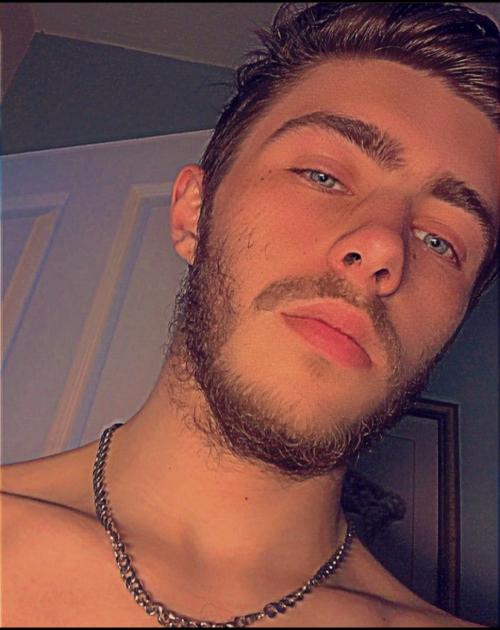 I want someone to tie me up and ride me