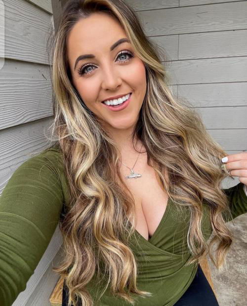 Am available for hookup only and you can message me on Snapchat @nscarlet22242