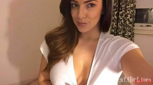 hey wanna see my tits? 
