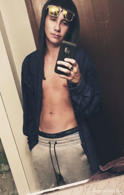 theodore11's snapchat photo - Gay, Selfie
