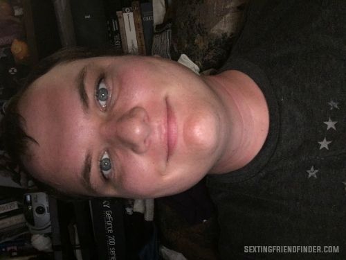 franknowlin95's kik photo - sexting