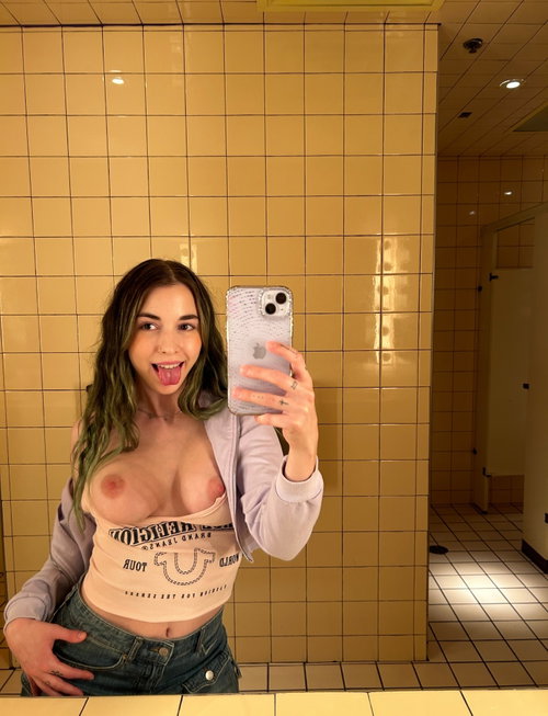 tinalily588's telegram gallery - blowjob, pussy, anal (4/5)
