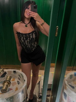 emmaxb8's snapchat gallery - nude, horny, dirty, Thong, Curvy, Blonde, Brunette, Selfie (2/3)