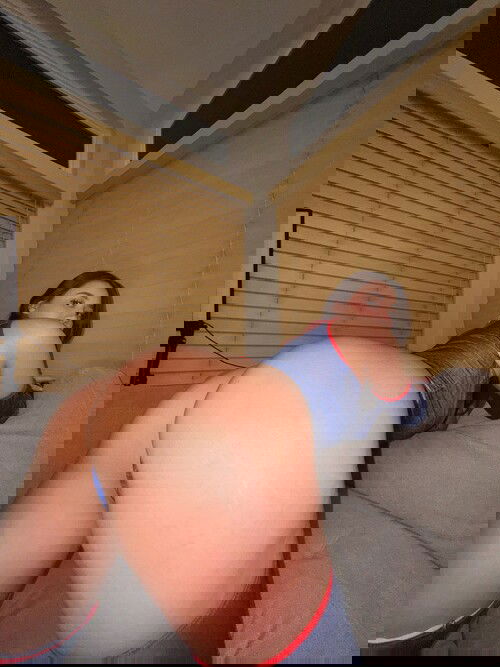I'm down for hookup, live sext, sex video call and nudes pics and videos! Hit me up on Telegram: @Lisaaqx